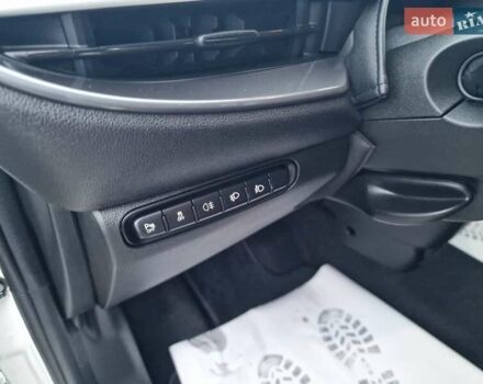 Белый Фиат 500e, объемом двигателя 0 л и пробегом 25 тыс. км за 14200 $, фото 31 на Automoto.ua