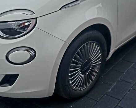 Белый Фиат 500e, объемом двигателя 0 л и пробегом 28 тыс. км за 13999 $, фото 25 на Automoto.ua