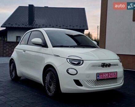 Белый Фиат 500e, объемом двигателя 0 л и пробегом 28 тыс. км за 13999 $, фото 22 на Automoto.ua