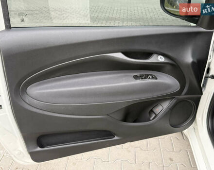 Белый Фиат 500e, объемом двигателя 0 л и пробегом 21 тыс. км за 13999 $, фото 16 на Automoto.ua