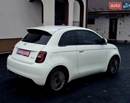 Белый Фиат 500e, объемом двигателя 0 л и пробегом 28 тыс. км за 13999 $, фото 13 на Automoto.ua