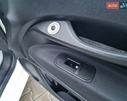 Белый Фиат 500e, объемом двигателя 0 л и пробегом 25 тыс. км за 14200 $, фото 45 на Automoto.ua