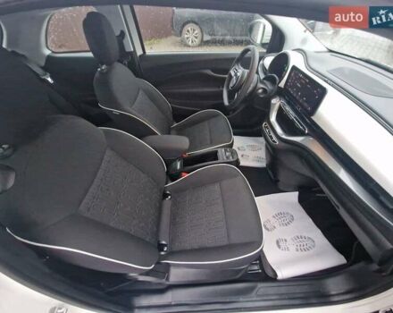 Белый Фиат 500e, объемом двигателя 0 л и пробегом 25 тыс. км за 14200 $, фото 46 на Automoto.ua