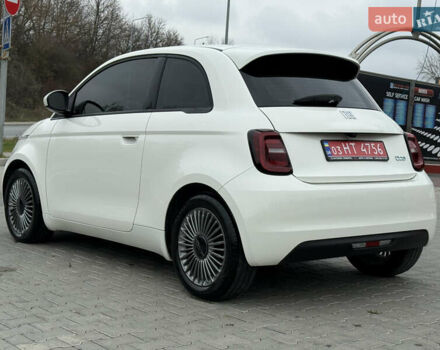 Белый Фиат 500e, объемом двигателя 0 л и пробегом 21 тыс. км за 13999 $, фото 5 на Automoto.ua