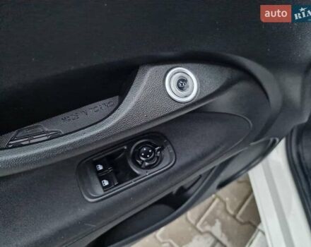 Белый Фиат 500e, объемом двигателя 0 л и пробегом 25 тыс. км за 14200 $, фото 27 на Automoto.ua