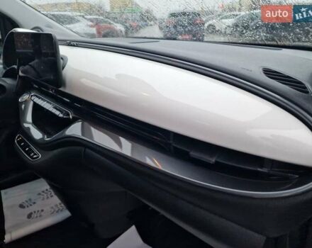 Белый Фиат 500e, объемом двигателя 0 л и пробегом 25 тыс. км за 14200 $, фото 48 на Automoto.ua