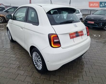 Белый Фиат 500e, объемом двигателя 0 л и пробегом 25 тыс. км за 14200 $, фото 3 на Automoto.ua