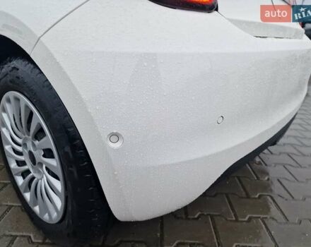 Белый Фиат 500e, объемом двигателя 0 л и пробегом 25 тыс. км за 14200 $, фото 22 на Automoto.ua