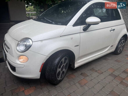 Білий Фіат 500e, об'ємом двигуна 0 л та пробігом 75 тис. км за 6100 $, фото 1 на Automoto.ua