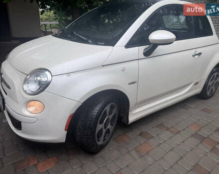 Білий Фіат 500e, об'ємом двигуна 0 л та пробігом 75 тис. км за 6100 $, фото 1 на Automoto.ua