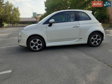 Белый Фиат 500e, объемом двигателя 0 л и пробегом 77 тыс. км за 5500 $, фото 1 на Automoto.ua