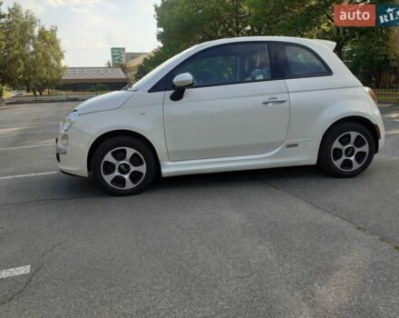 Белый Фиат 500e, объемом двигателя 0 л и пробегом 77 тыс. км за 5500 $, фото 1 на Automoto.ua