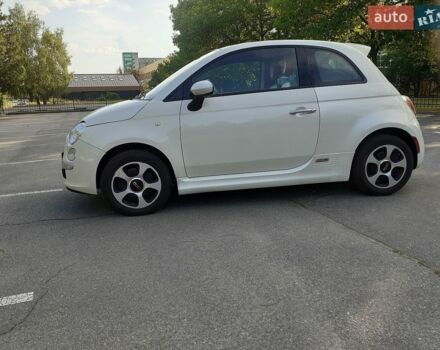 Белый Фиат 500e, объемом двигателя 0 л и пробегом 77 тыс. км за 5100 $, фото 1 на Automoto.ua