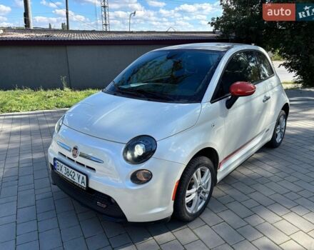 Белый Фиат 500e, объемом двигателя 0 л и пробегом 56 тыс. км за 7700 $, фото 1 на Automoto.ua