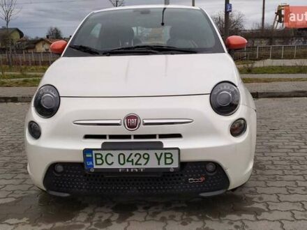 Белый Фиат 500e, объемом двигателя 0 л и пробегом 101 тыс. км за 11299 $, фото 1 на Automoto.ua