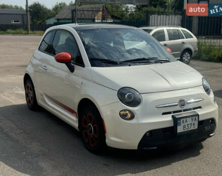Белый Фиат 500e, объемом двигателя 0 л и пробегом 59 тыс. км за 9400 $, фото 1 на Automoto.ua