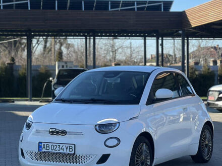 Белый Фиат 500e, объемом двигателя 0 л и пробегом 25 тыс. км за 14200 $, фото 1 на Automoto.ua
