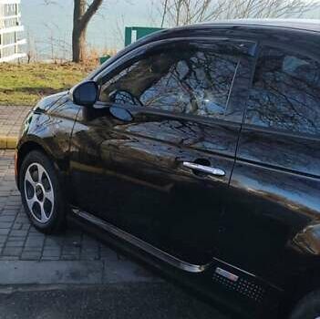 Черный Фиат 500e, объемом двигателя 0 л и пробегом 170 тыс. км за 5500 $, фото 7 на Automoto.ua