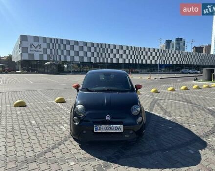 Черный Фиат 500e, объемом двигателя 0 л и пробегом 82 тыс. км за 6500 $, фото 7 на Automoto.ua
