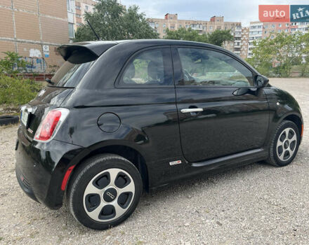 Черный Фиат 500e, объемом двигателя 0 л и пробегом 72 тыс. км за 6500 $, фото 3 на Automoto.ua