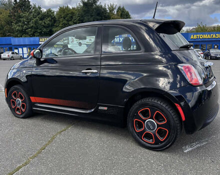 Черный Фиат 500e, объемом двигателя 0 л и пробегом 61 тыс. км за 7400 $, фото 5 на Automoto.ua