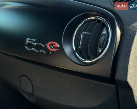 Чорний Фіат 500e, об'ємом двигуна 0 л та пробігом 101 тис. км за 6700 $, фото 41 на Automoto.ua