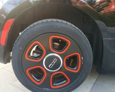 Черный Фиат 500e, объемом двигателя 0 л и пробегом 90 тыс. км за 7500 $, фото 19 на Automoto.ua