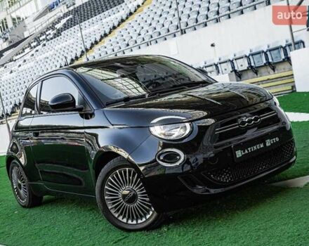 Черный Фиат 500e, объемом двигателя 0 л и пробегом 16 тыс. км за 16900 $, фото 6 на Automoto.ua