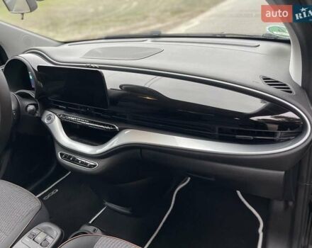 Черный Фиат 500e, объемом двигателя 0 л и пробегом 19 тыс. км за 14500 $, фото 30 на Automoto.ua