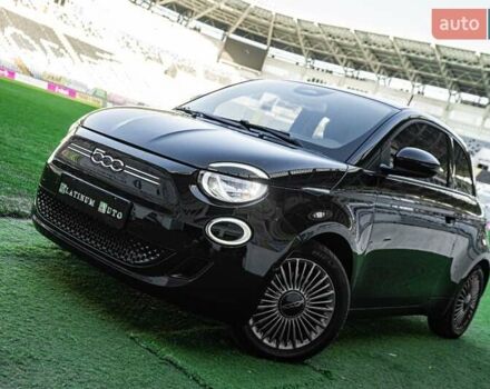 Черный Фиат 500e, объемом двигателя 0 л и пробегом 16 тыс. км за 16900 $, фото 20 на Automoto.ua