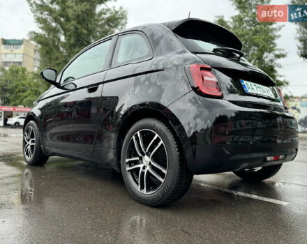 Черный Фиат 500e, объемом двигателя 0 л и пробегом 28 тыс. км за 14900 $, фото 12 на Automoto.ua