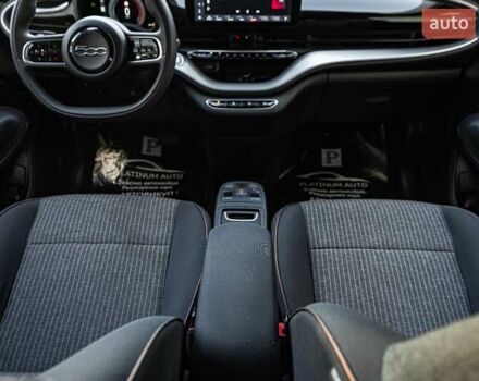 Черный Фиат 500e, объемом двигателя 0 л и пробегом 16 тыс. км за 16900 $, фото 13 на Automoto.ua