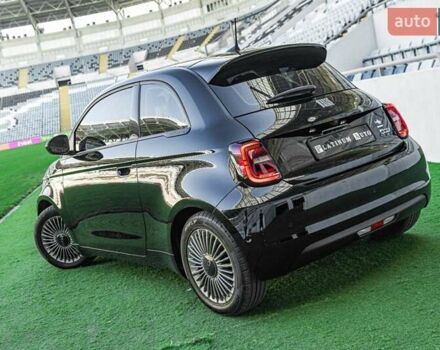 Черный Фиат 500e, объемом двигателя 0 л и пробегом 16 тыс. км за 16900 $, фото 41 на Automoto.ua