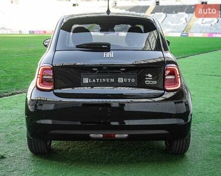 Черный Фиат 500e, объемом двигателя 0 л и пробегом 16 тыс. км за 16900 $, фото 39 на Automoto.ua