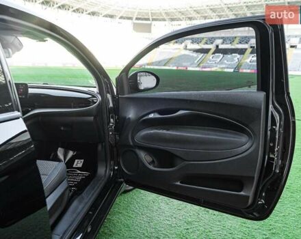 Черный Фиат 500e, объемом двигателя 0 л и пробегом 16 тыс. км за 16900 $, фото 34 на Automoto.ua