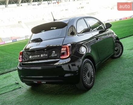 Черный Фиат 500e, объемом двигателя 0 л и пробегом 16 тыс. км за 16900 $, фото 37 на Automoto.ua