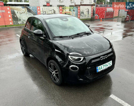 Черный Фиат 500e, объемом двигателя 0 л и пробегом 28 тыс. км за 14900 $, фото 26 на Automoto.ua