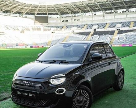 Черный Фиат 500e, объемом двигателя 0 л и пробегом 16 тыс. км за 16900 $, фото 10 на Automoto.ua