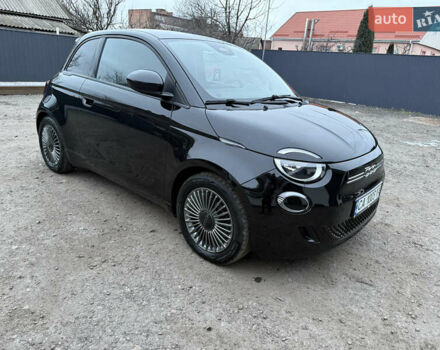 Черный Фиат 500e, объемом двигателя 0 л и пробегом 10 тыс. км за 15700 $, фото 1 на Automoto.ua