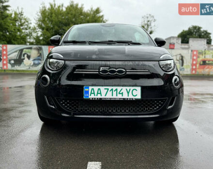Черный Фиат 500e, объемом двигателя 0 л и пробегом 28 тыс. км за 14900 $, фото 3 на Automoto.ua