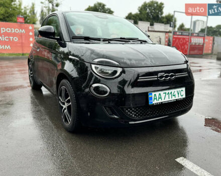 Черный Фиат 500e, объемом двигателя 0 л и пробегом 28 тыс. км за 14900 $, фото 25 на Automoto.ua