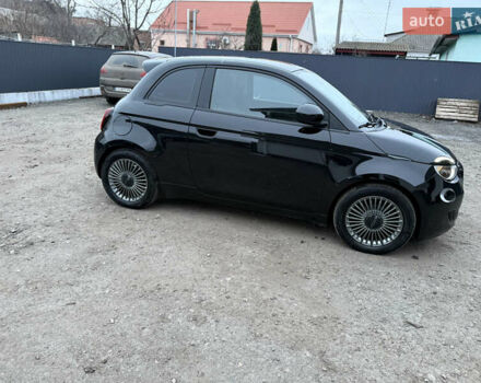 Черный Фиат 500e, объемом двигателя 0 л и пробегом 10 тыс. км за 15700 $, фото 3 на Automoto.ua