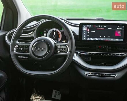 Черный Фиат 500e, объемом двигателя 0 л и пробегом 16 тыс. км за 16900 $, фото 16 на Automoto.ua