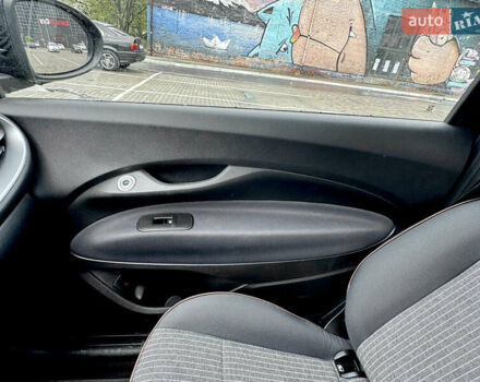 Черный Фиат 500e, объемом двигателя 0 л и пробегом 14 тыс. км за 16499 $, фото 36 на Automoto.ua