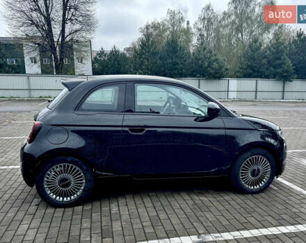 Черный Фиат 500e, объемом двигателя 0 л и пробегом 14 тыс. км за 16499 $, фото 8 на Automoto.ua