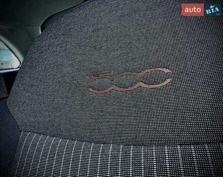 Черный Фиат 500e, объемом двигателя 0 л и пробегом 14 тыс. км за 16499 $, фото 28 на Automoto.ua