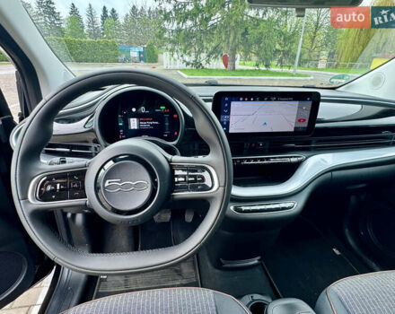 Черный Фиат 500e, объемом двигателя 0 л и пробегом 14 тыс. км за 16499 $, фото 17 на Automoto.ua