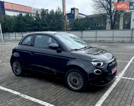 Черный Фиат 500e, объемом двигателя 0 л и пробегом 14 тыс. км за 16499 $, фото 9 на Automoto.ua