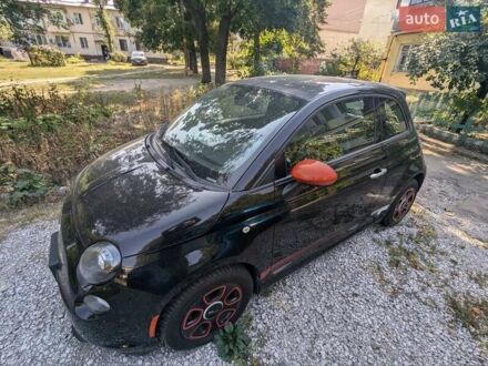 Фиат 500e 2015 в Днепре (Днепропетровске) на Automoto.ua Черный Фиат 500e, объемом двигателя 0 л и пробегом 39 тыс. км за 9500 $, фото 1 на Automoto.ua