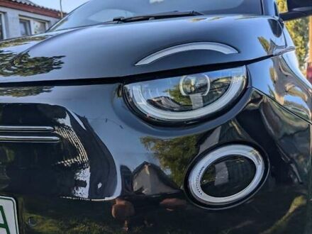 Фіат 500e 2021 у Києві на Automoto.ua Чорний Фіат 500e, об'ємом двигуна 0 л та пробігом 79 тис. км за 16500 $, фото 1 на Automoto.ua